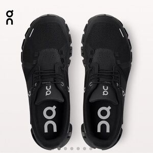 ON Cloud 5 Women’s black waterproof gym shoe size 7